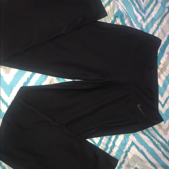 Nike Yoga Pants - Picture 2 of 3